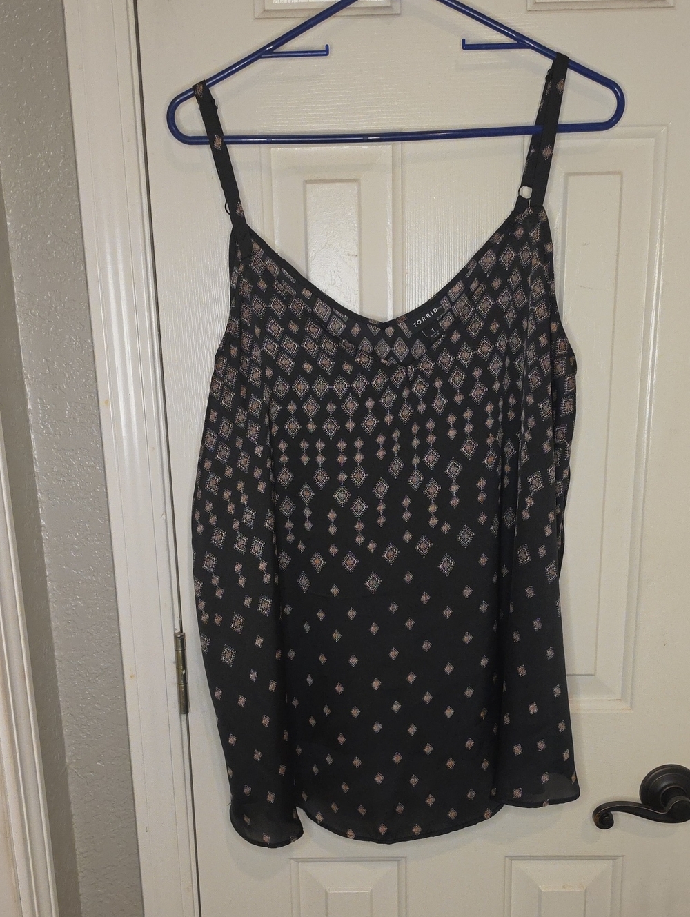 torrid Black Tank with Peach Geometric Print